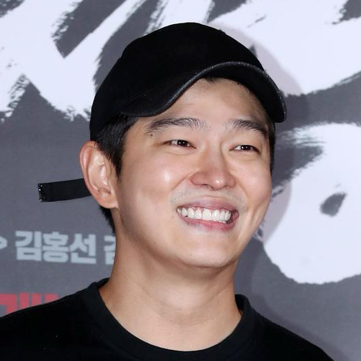 Recent activity shot of Yoon Kyunsang