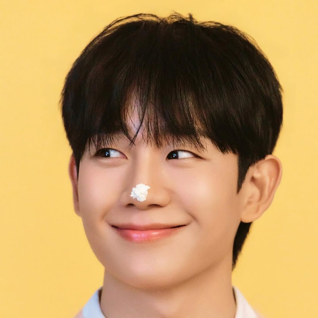 Behind-the-scenes cut of Jung Haein