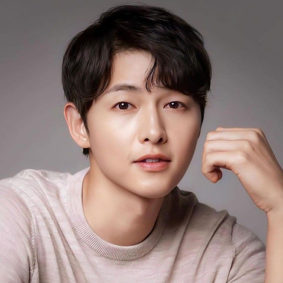 宋仲基的最新照片