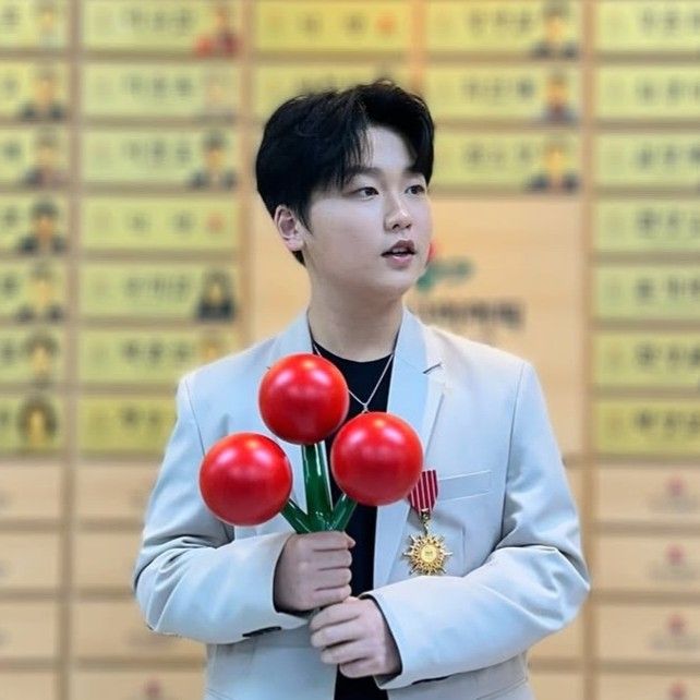 Recent activity shot of Park Sungon