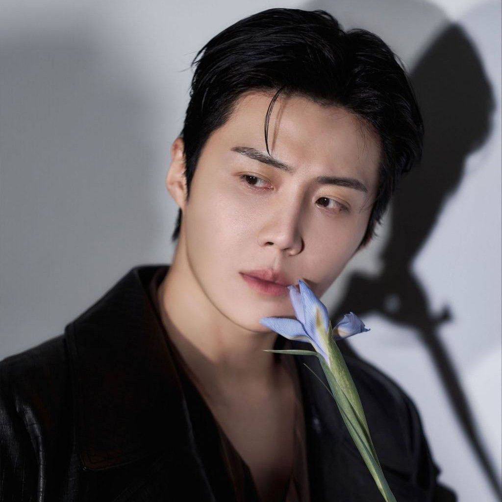 Behind-the-scenes cut of Kim Seonho