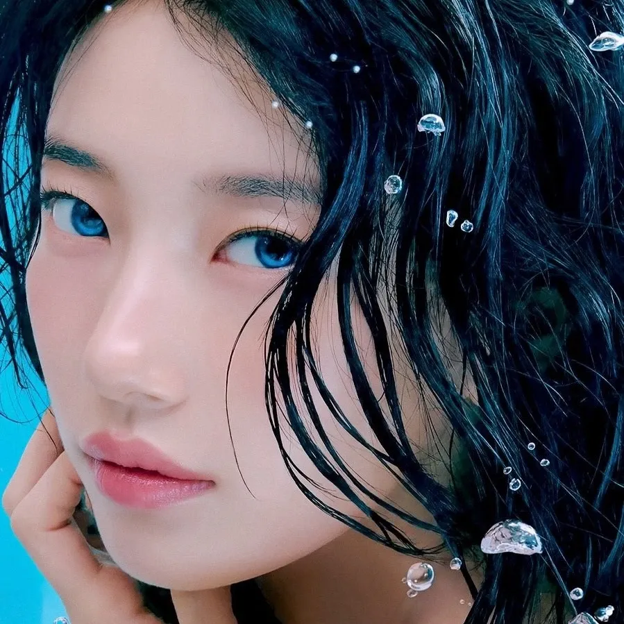 Recent activity shot of Bae Suzy