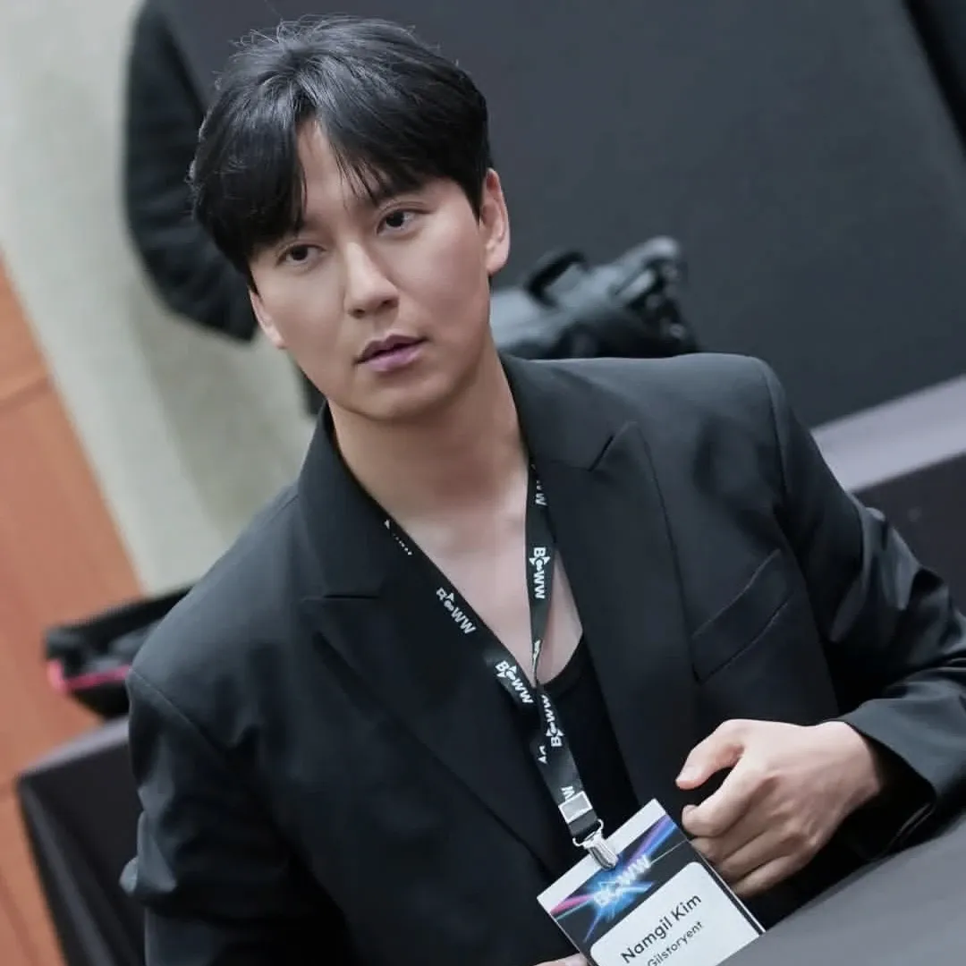 A moment captured by a fan of Kim Namgil