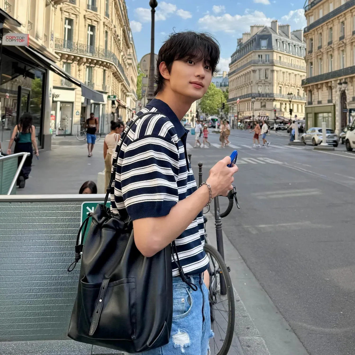 A moment captured by a fan of Kim Jaewon