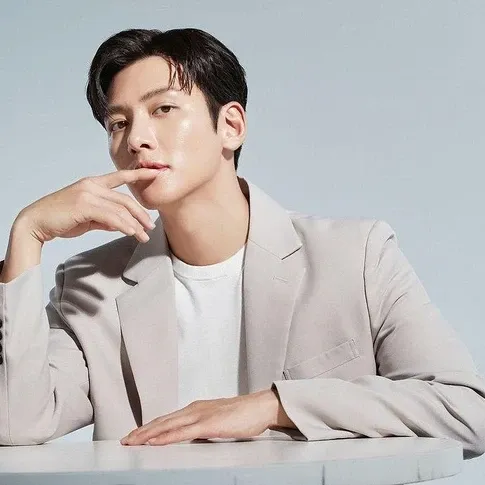 Recent activity shot of Ji Changwook