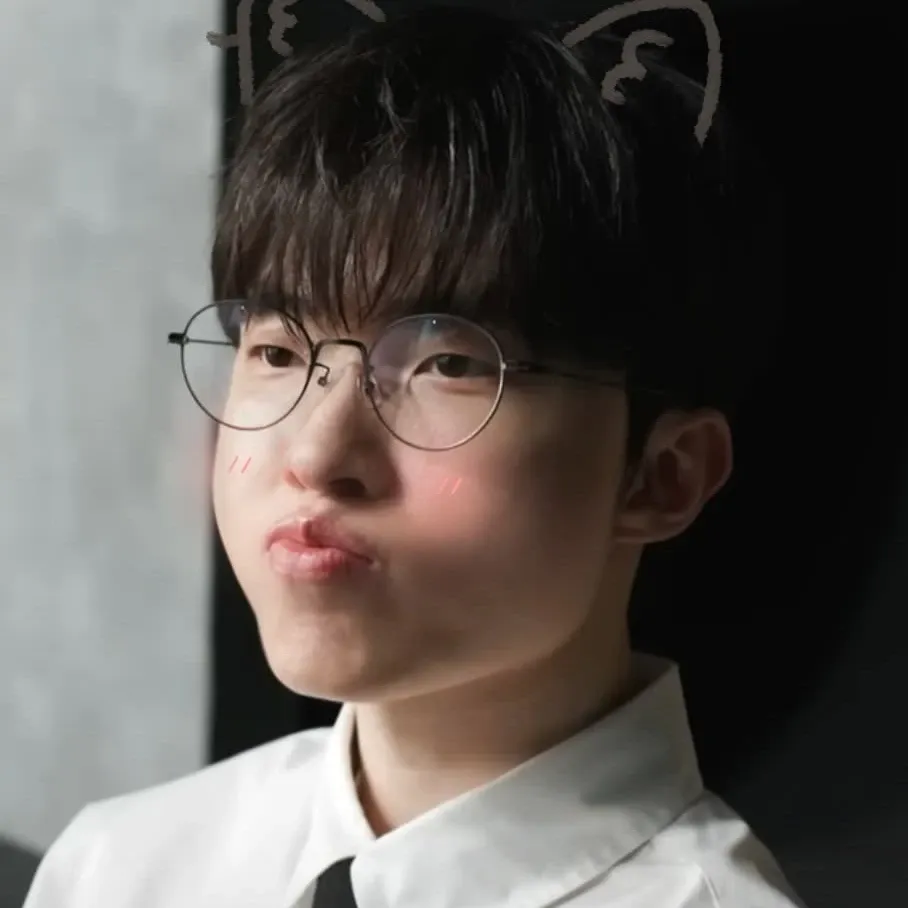 Latest photo of Faker