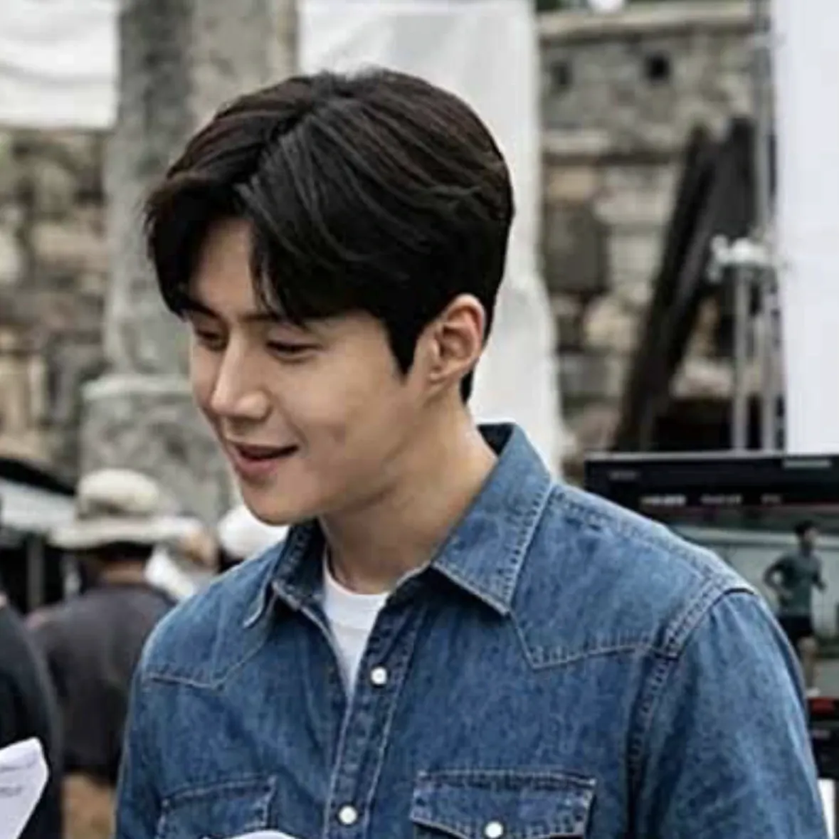 Behind-the-scenes cut of Kim Seonho