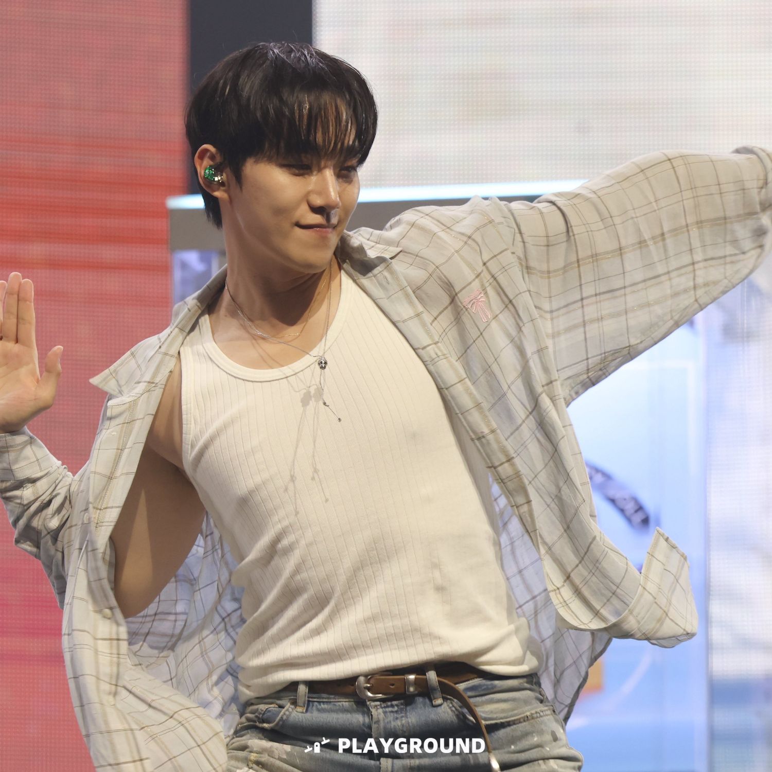 粉丝拍下的李俊昊瞬间