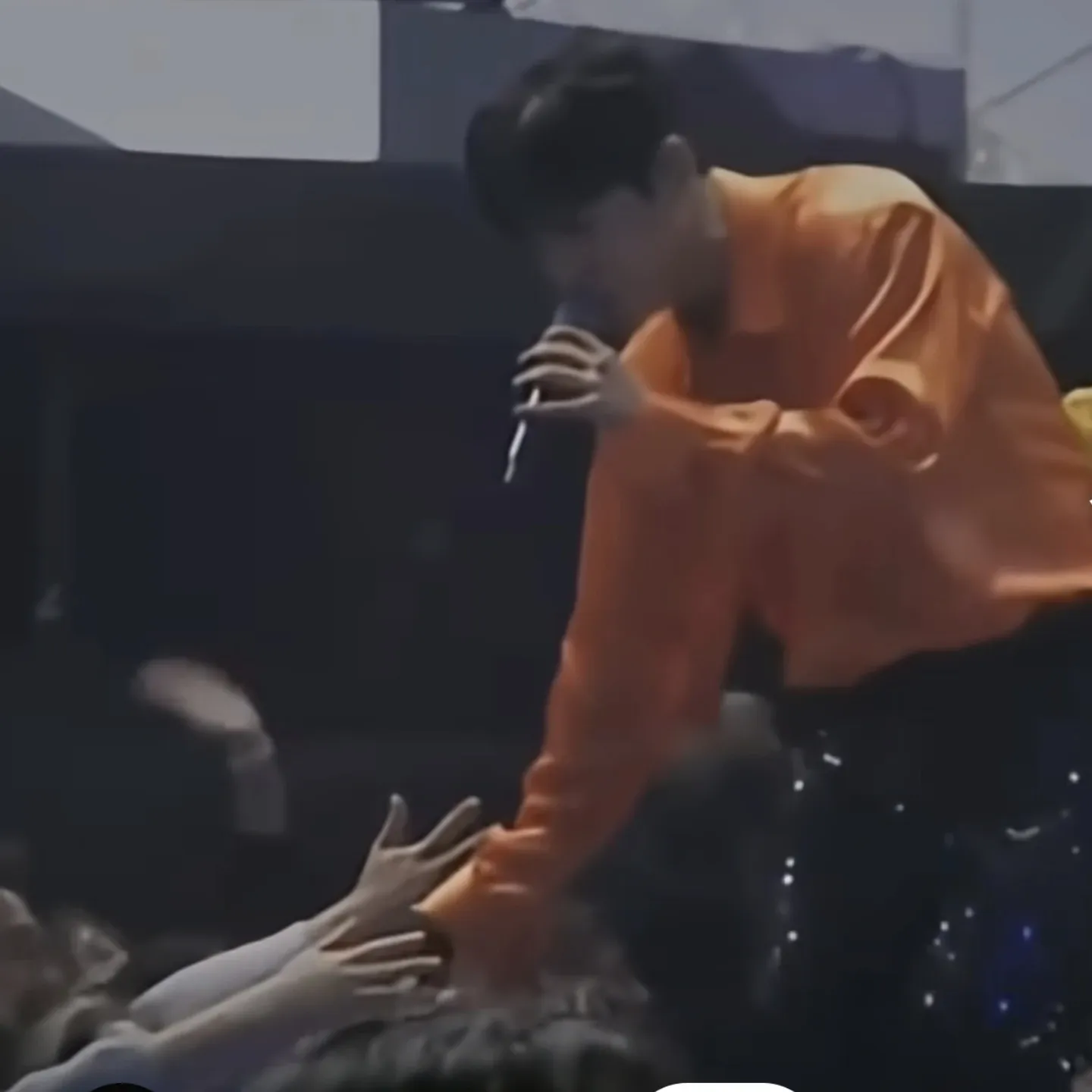 Behind-the-scenes cut of Seong Ri