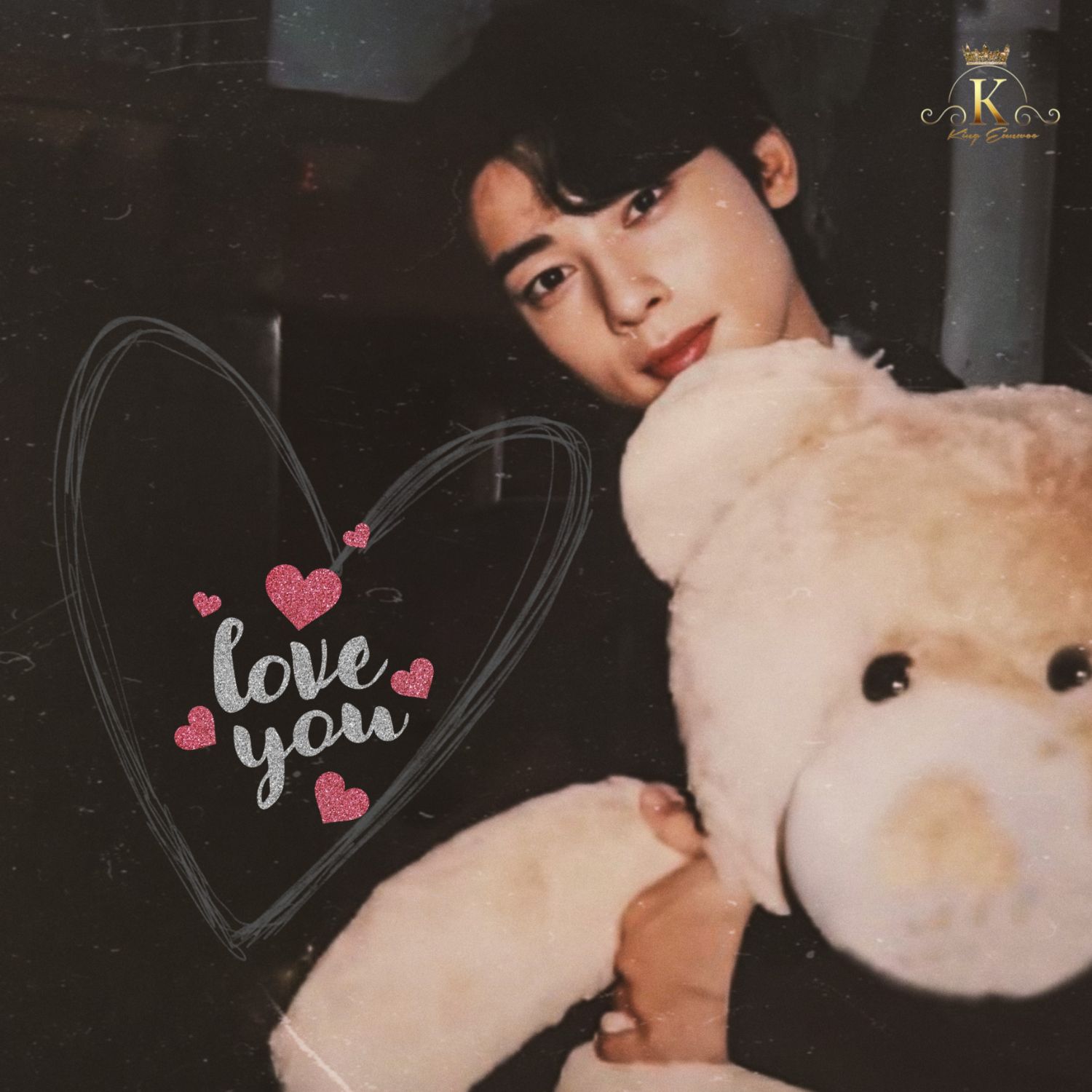 Behind-the-scenes cut of Cha Eunwoo