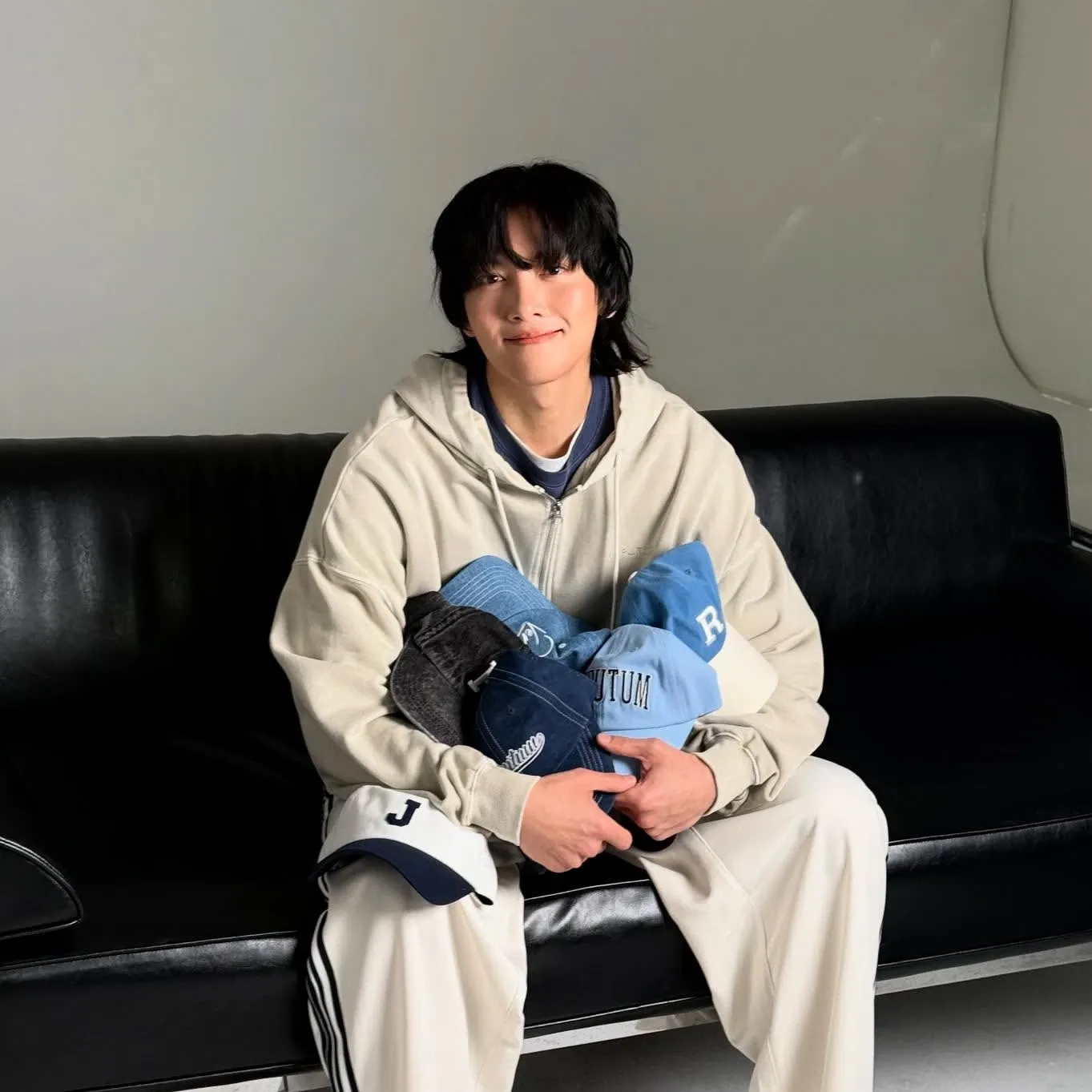 Behind-the-scenes cut of Ji Changwook