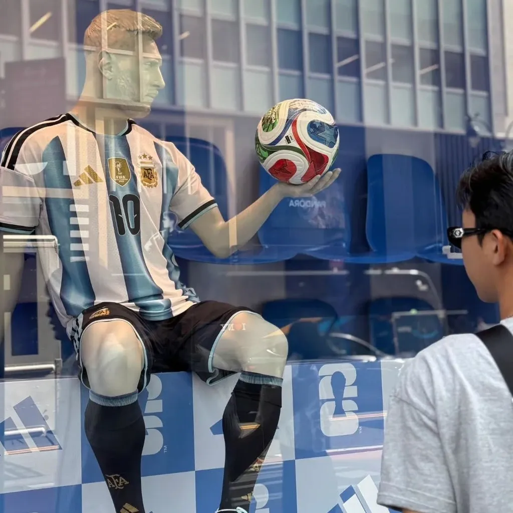 Momen yang diabadikan oleh penggemar Lim Youngwoong