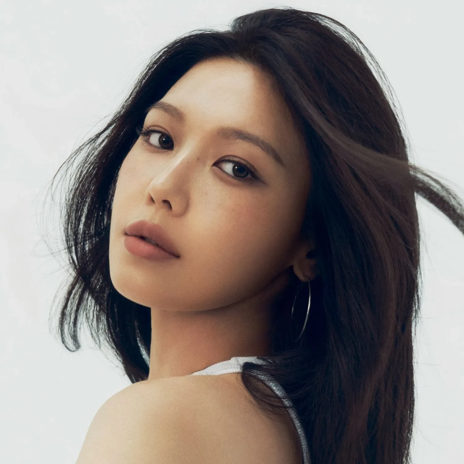 Behind-the-scenes cut of Sooyoung
