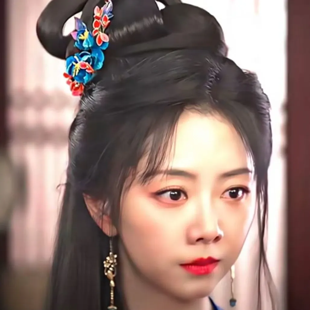 Behind-the-scenes cut of Tan Song Yun