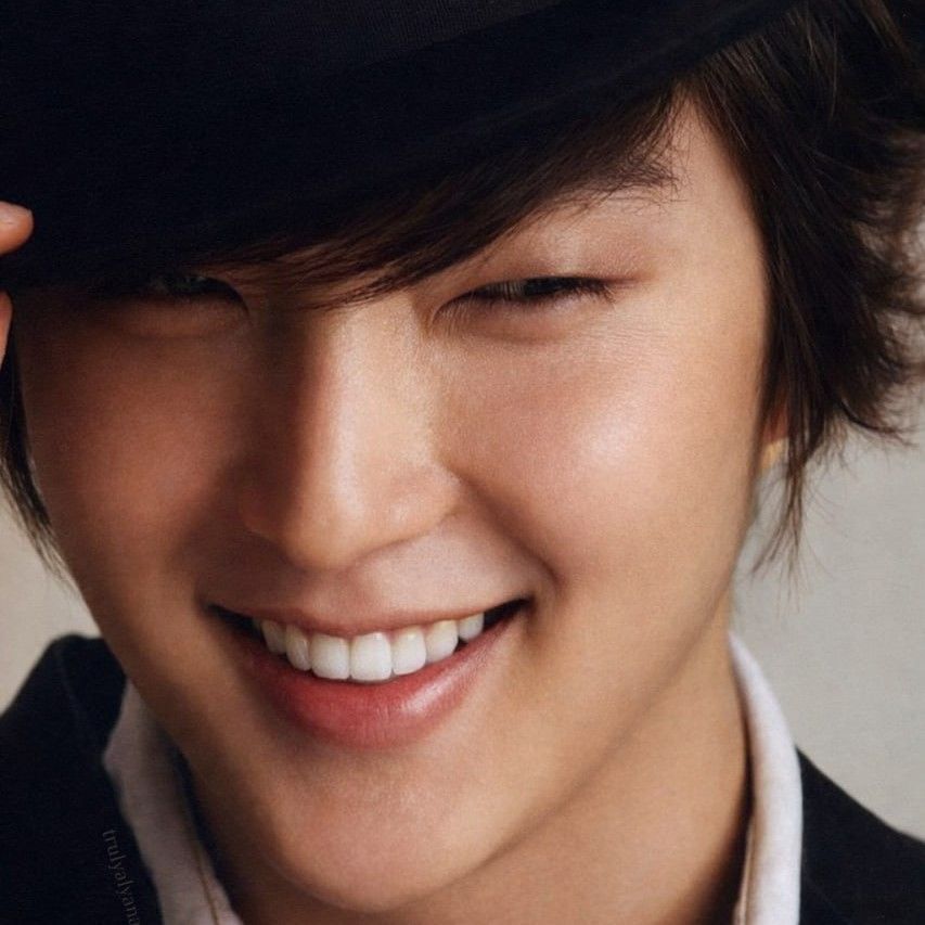 A moment captured by a fan of Lee Joongi