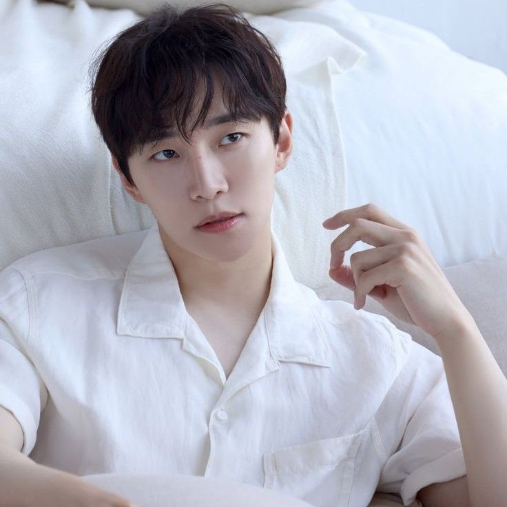 イ・ジュノのビハインドカット