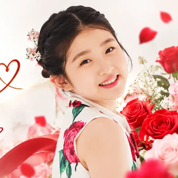 Latest photo of Yoon Yoonseo