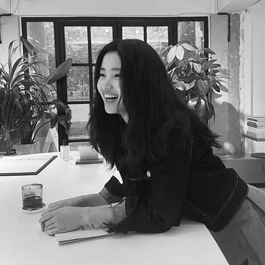Behind-the-scenes cut of Kim Taeri
