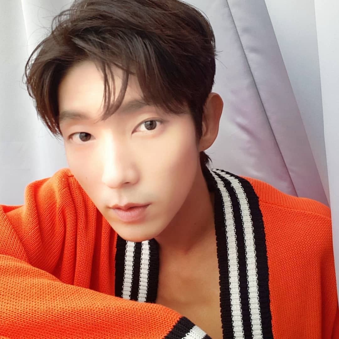 Behind-the-scenes cut of Lee Joongi