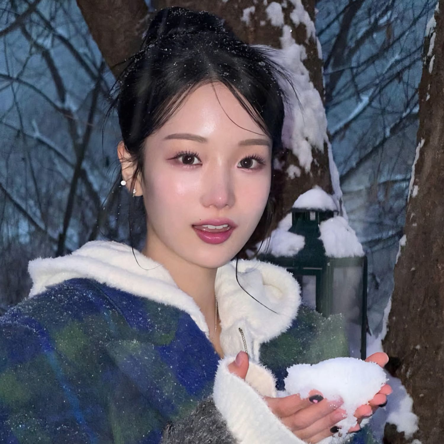 Recent activity shot of Kim Soyeon (2004)