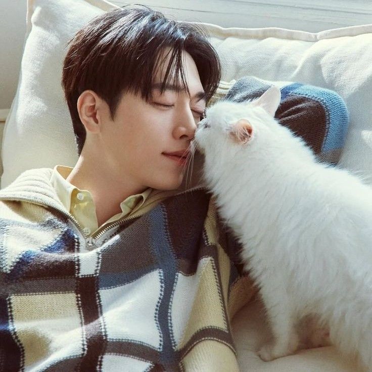 Behind-the-scenes cut of Seo Kangjoon