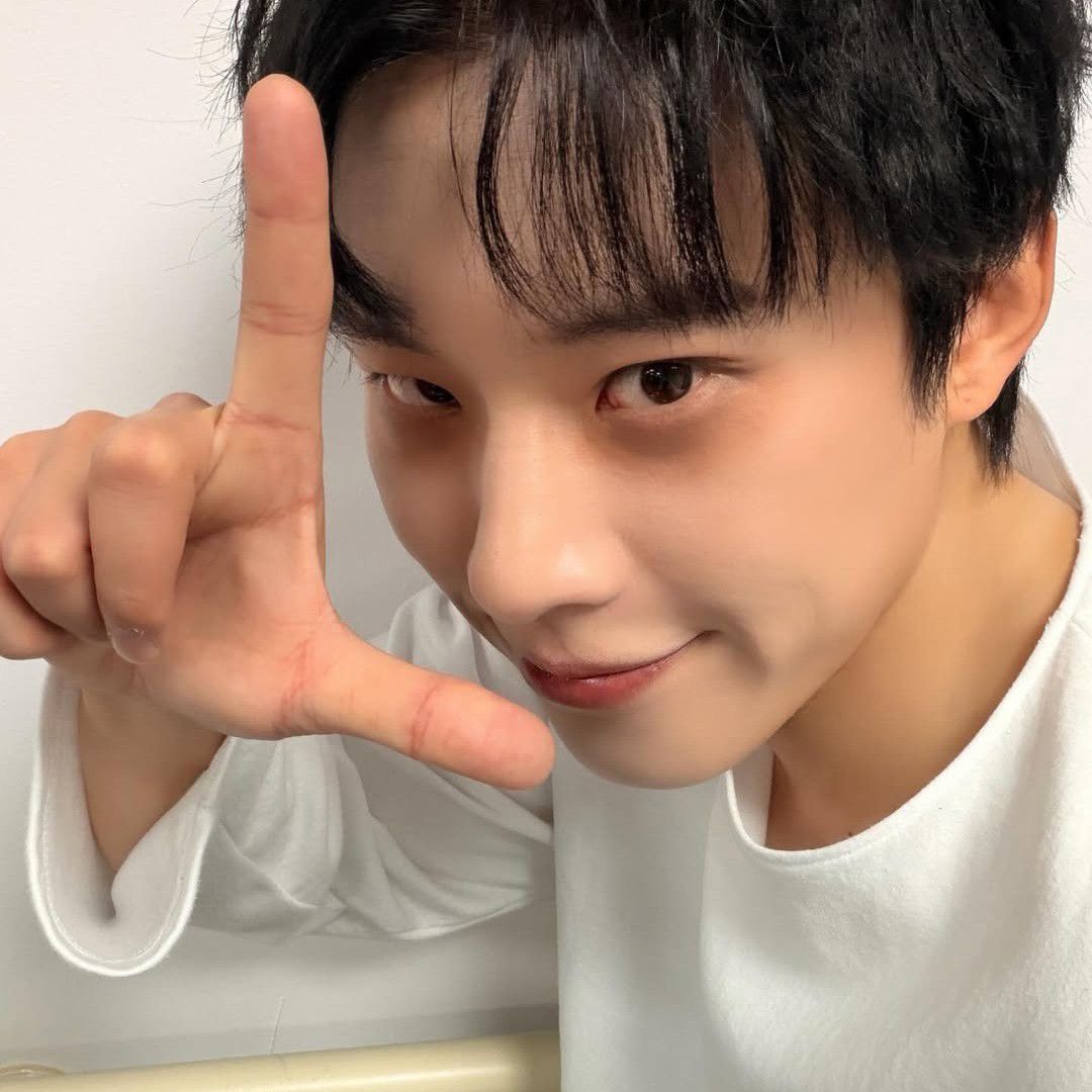 A moment captured by a fan of Kim Sungcheol