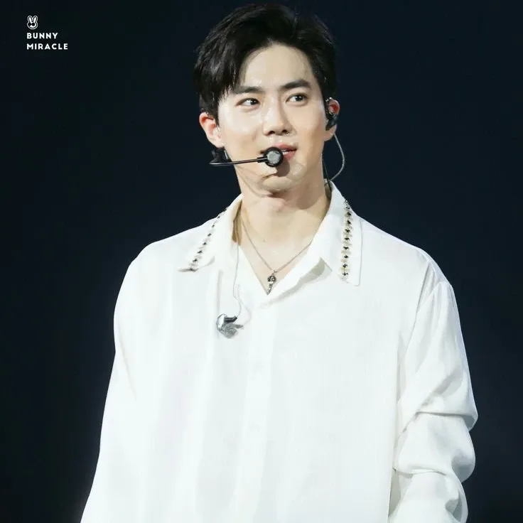Behind-the-scenes cut of Suho