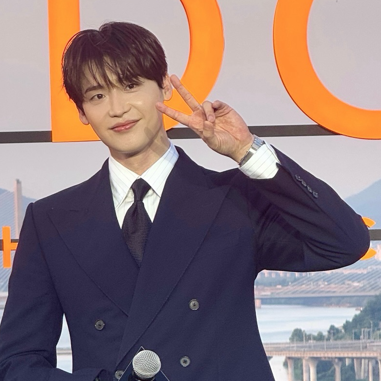 Latest photo of Lee Jongsuk