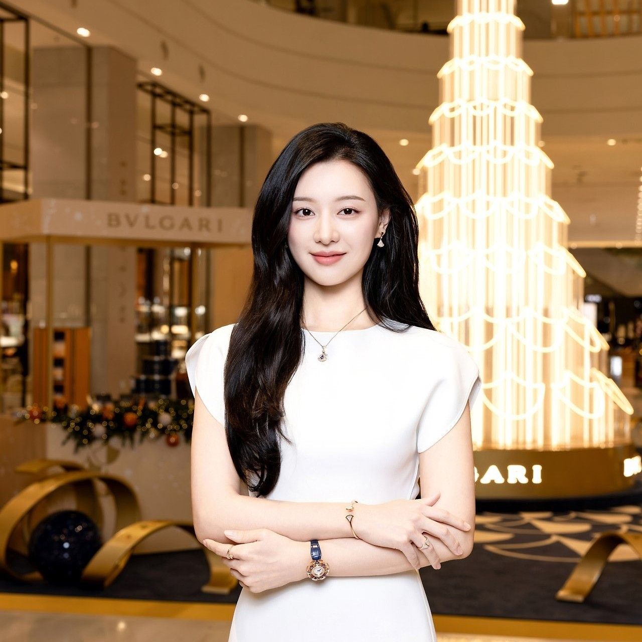 Behind-the-scenes cut of Kim Jiwon