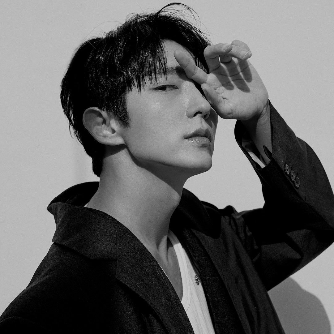 A moment captured by a fan of Lee Joongi