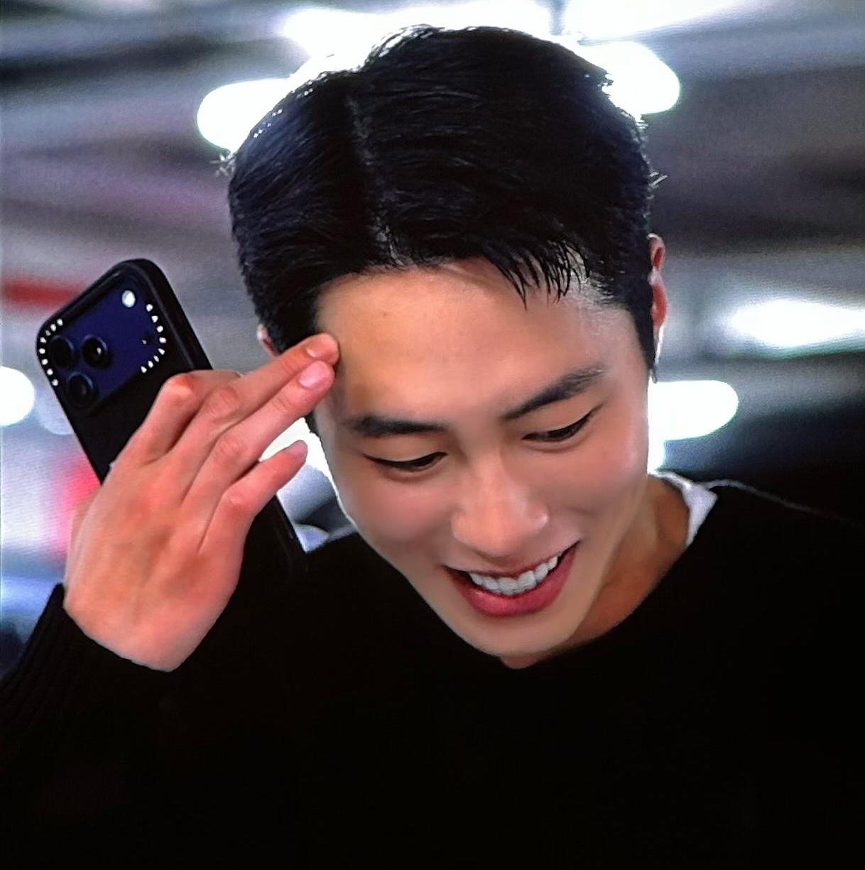 A moment captured by a fan of Lee Jaewook