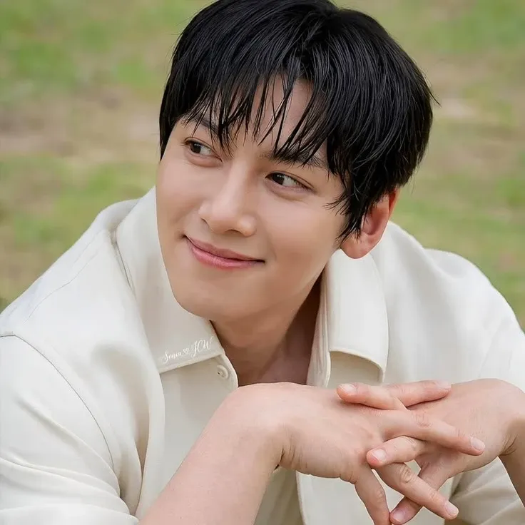 Behind-the-scenes cut of Ji Changwook