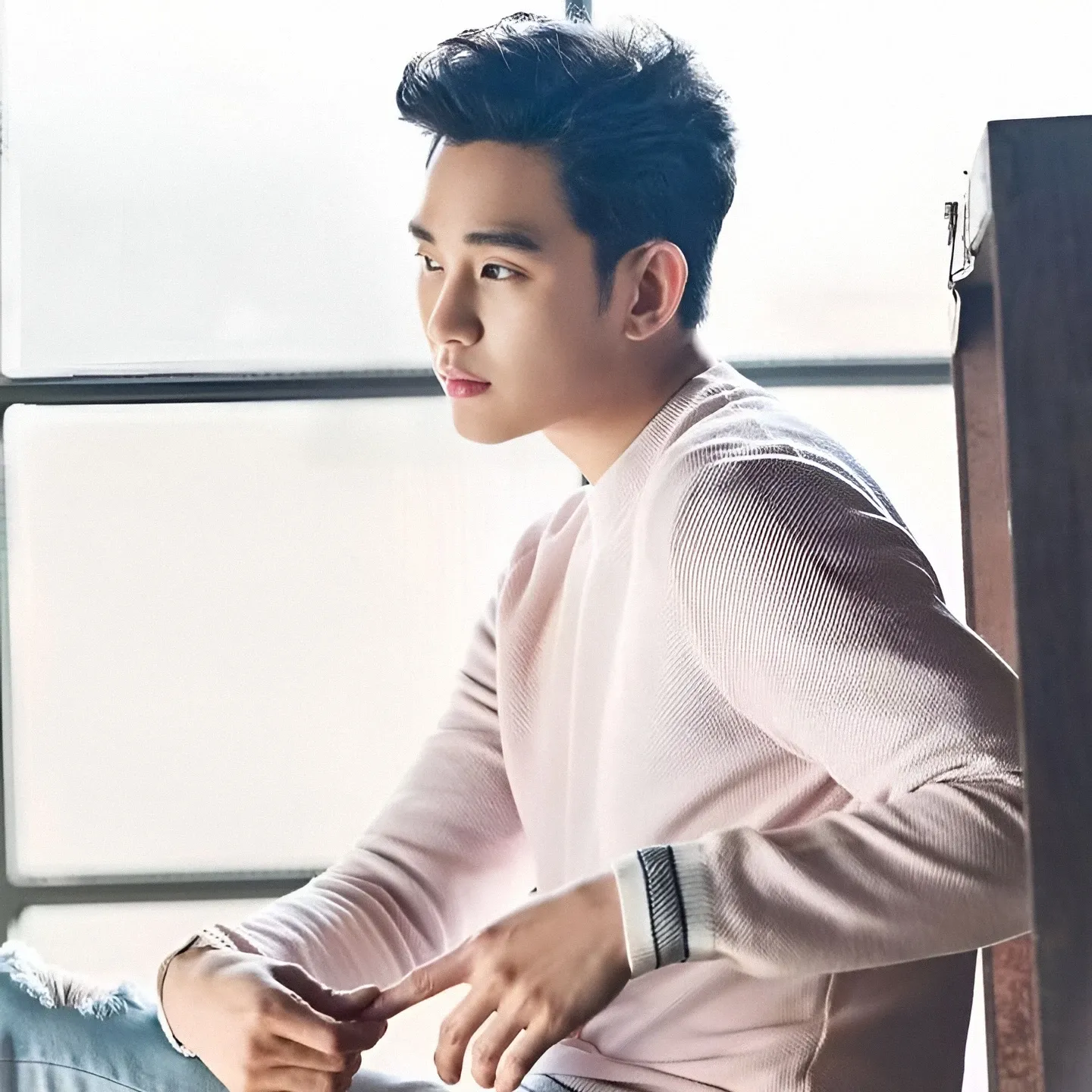 A moment captured by a fan of Kim Soohyun