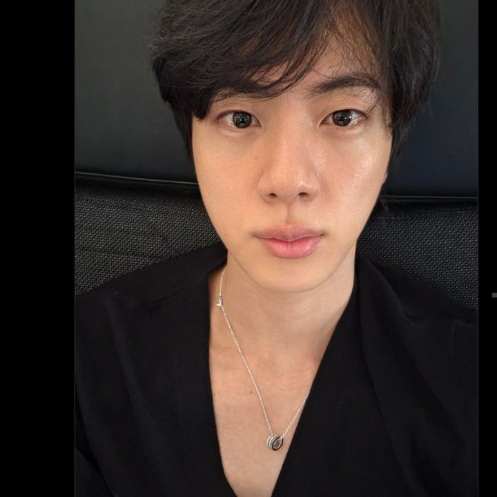 김태형 (뷔) 최근 활동샷