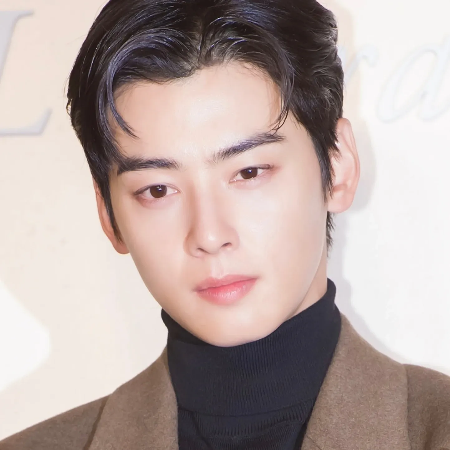 Latest photo of Cha Eunwoo