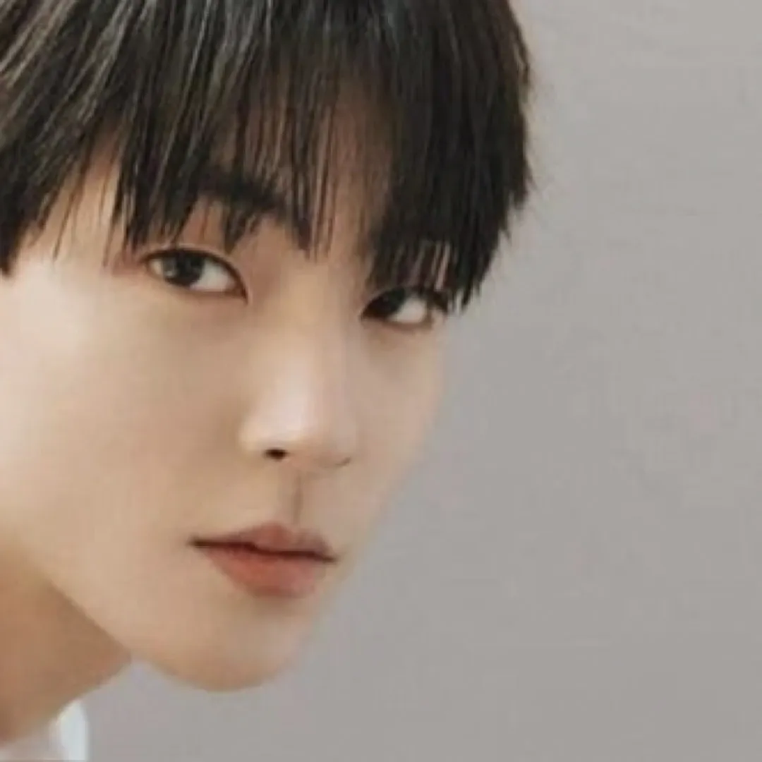 황인엽의 최신 사진