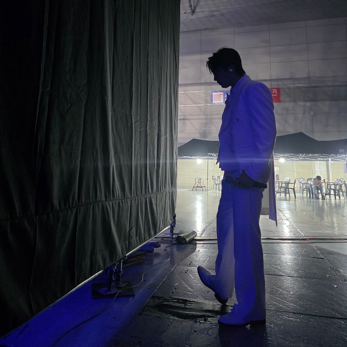 Behind-the-scenes cut of Hwang Yunsung