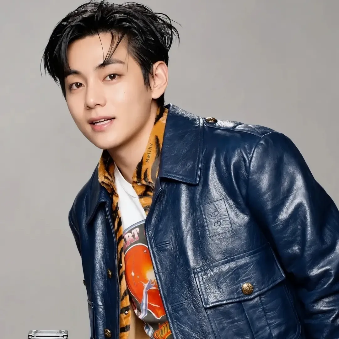 Latest photo of Kim Taehyung (V)