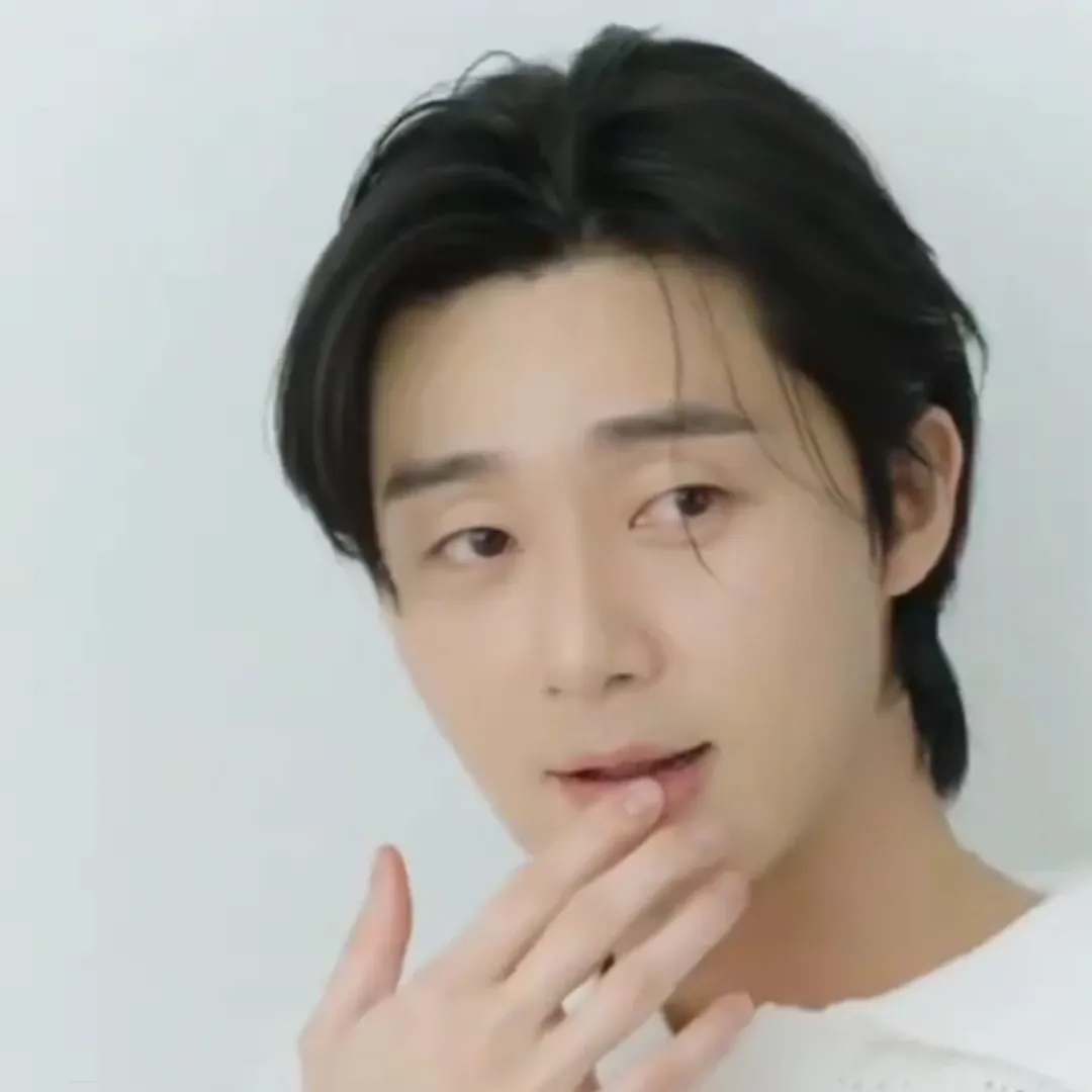 Recent activity shot of Park Seojoon