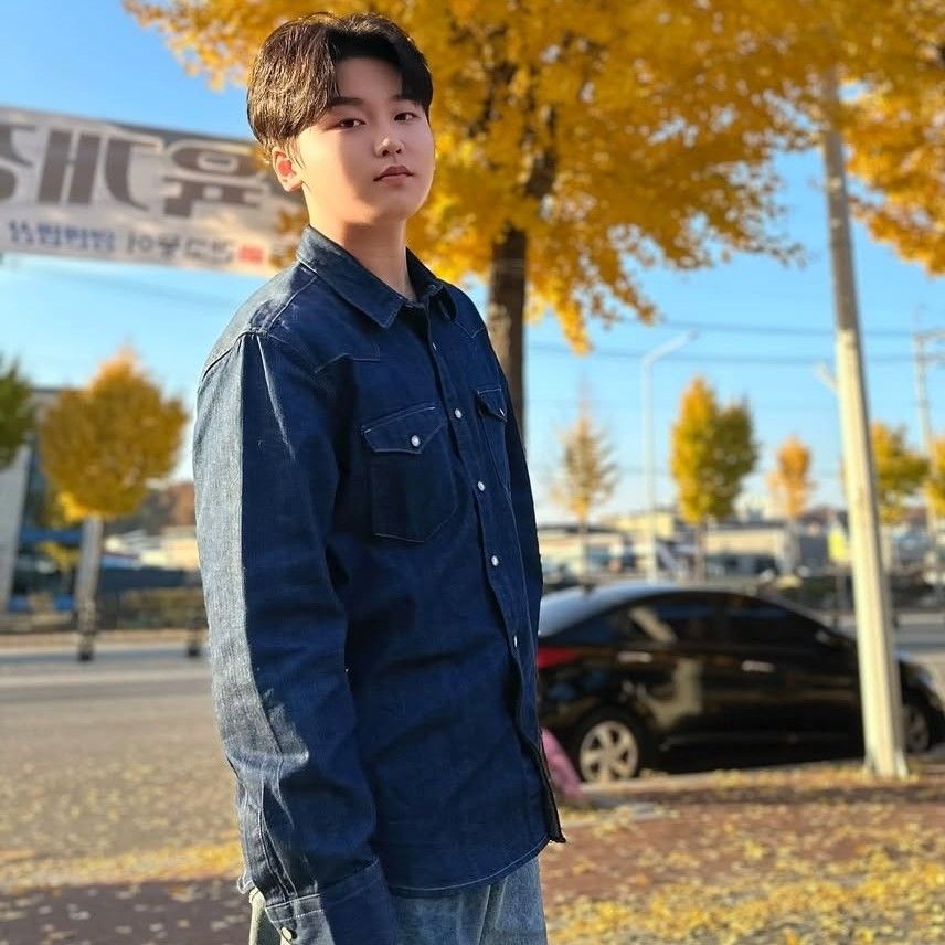 Recent activity shot of Park Sungon