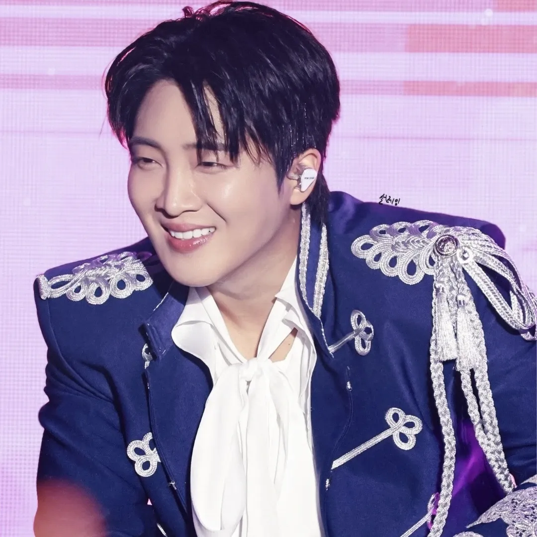 Behind-the-scenes cut of Hwang Yunsung