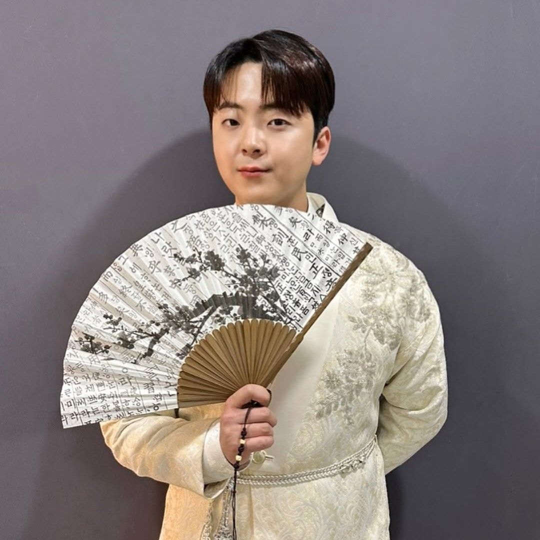 Recent activity shot of Park Minsu