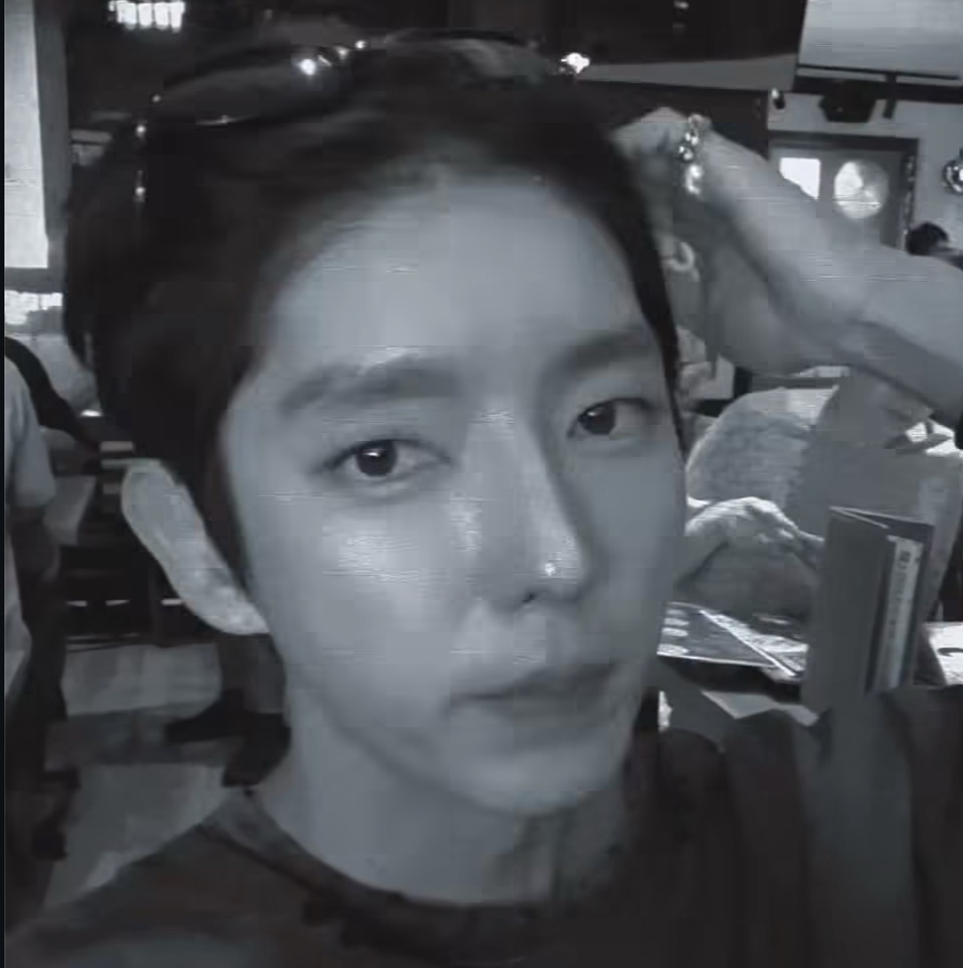 A moment captured by a fan of Lee Joongi