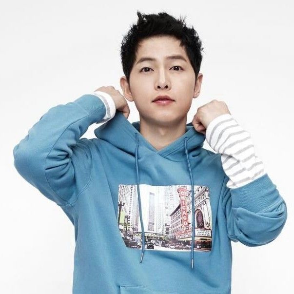 粉丝拍下的宋钟基瞬间