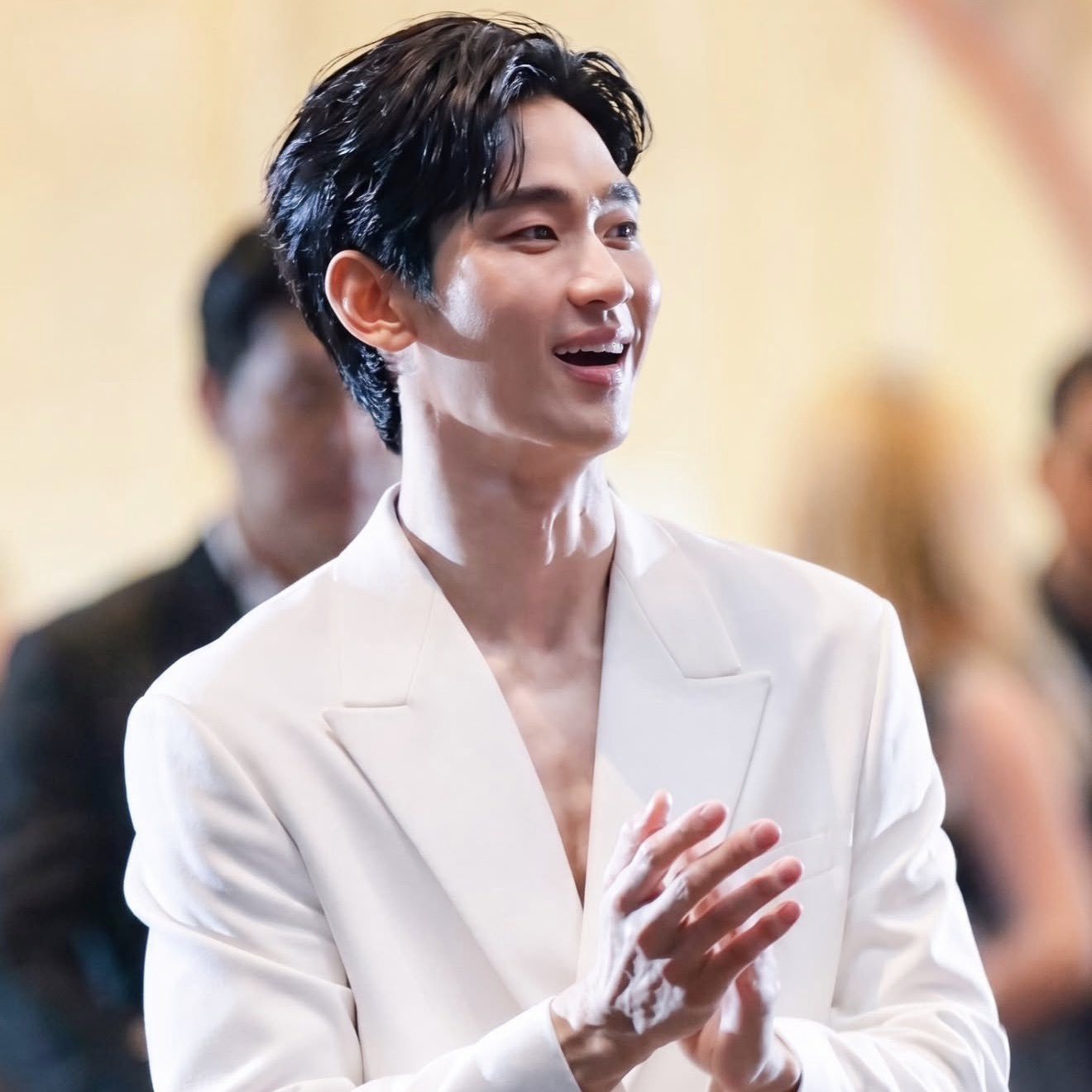 Behind-the-scenes cut of Kim Soohyun