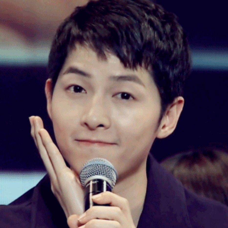 ソン・ジュンギの最近の活動ショット