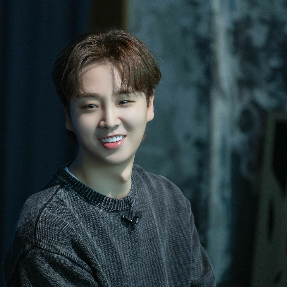 A moment captured by a fan of Song Minjun