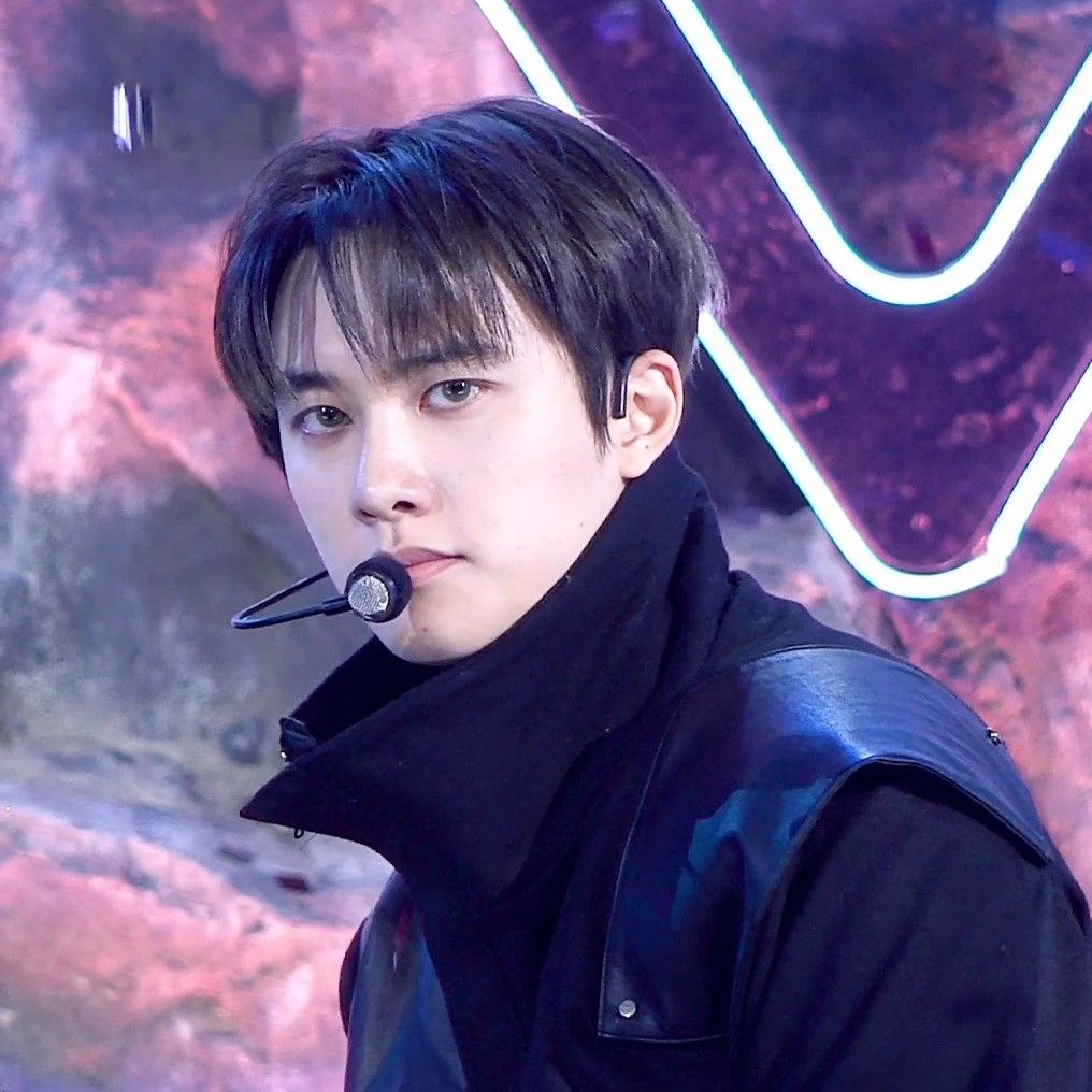 粉絲拍下的都暻秀 (D.O.)瞬間