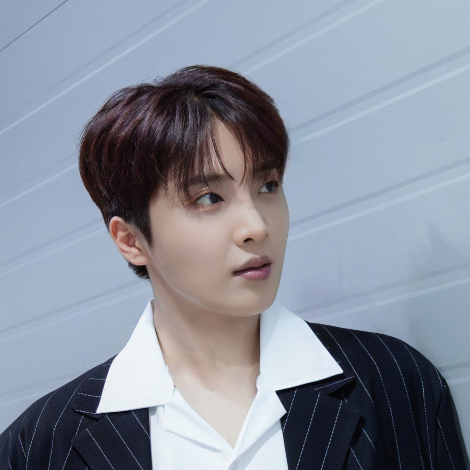 Behind-the-scenes cut of Hwang Yunsung