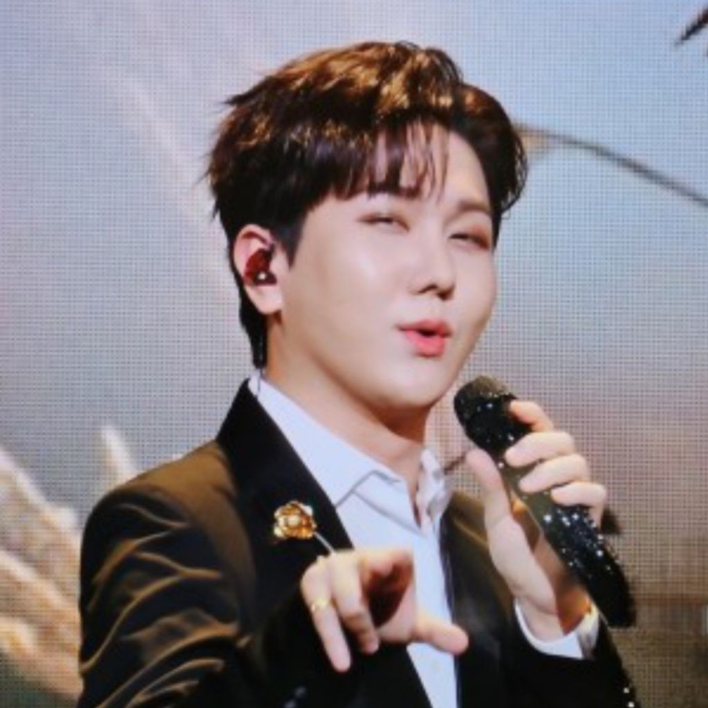 金秀瓚的最新照片